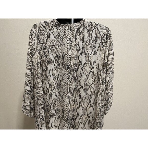 Maurices Womens One Size Snake Print Blouse Cover - Picture 9 of 10